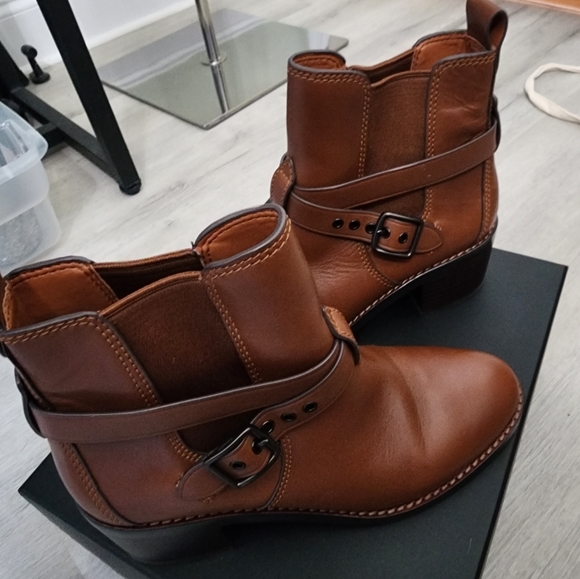 Coach Buckle Chelse Boot Worn 1x - Picture 4 of 8